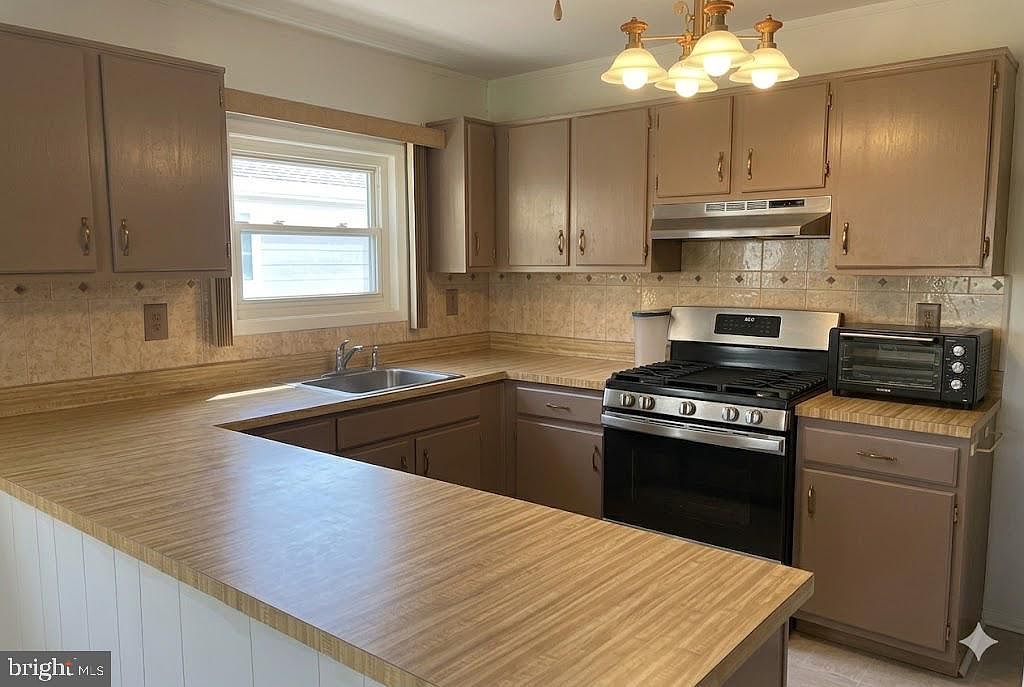 7 Pavilion St Toms River, NJ 08757 - Thumbnail 4