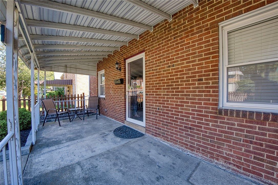 2382 Edgar St Pittsburgh, PA 15210 - Thumbnail 4