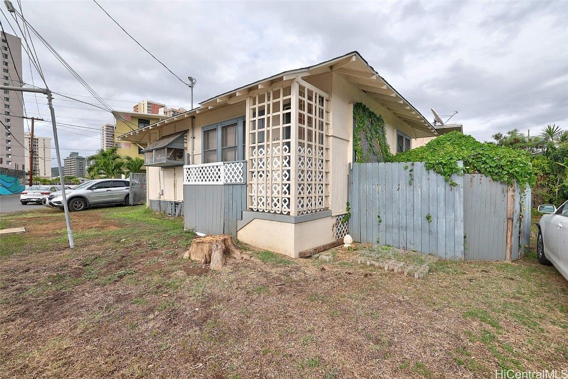 2606 Nahaku Pl Honolulu, HI 96826 - Thumbnail 4