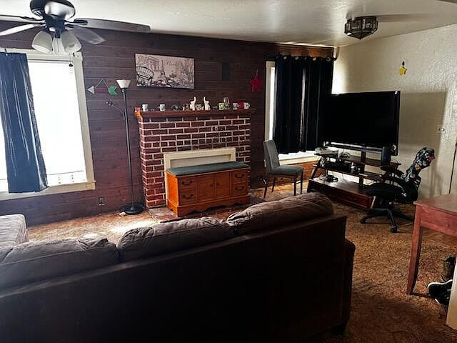 1785 Brigman St Anderson, CA 96007 - Thumbnail 4