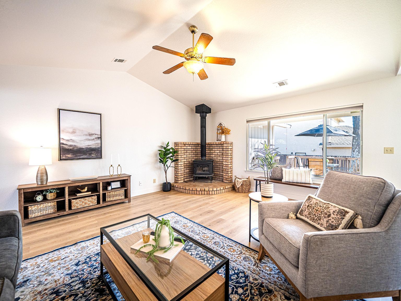 7331 Jonella Way Redding, CA 96003 - Thumbnail 4