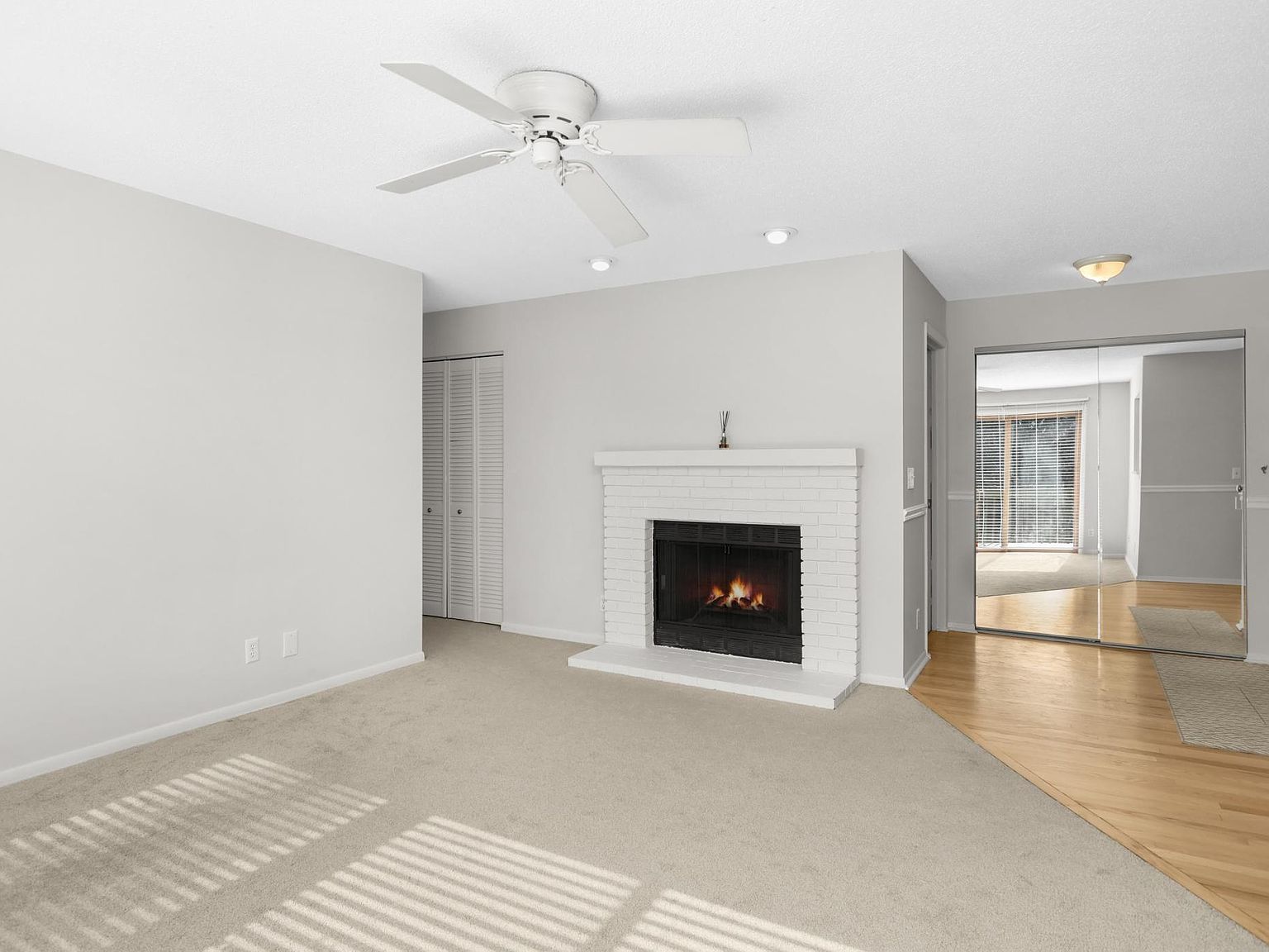 12229 42nd Ave N Plymouth, MN 55441 - Thumbnail 4