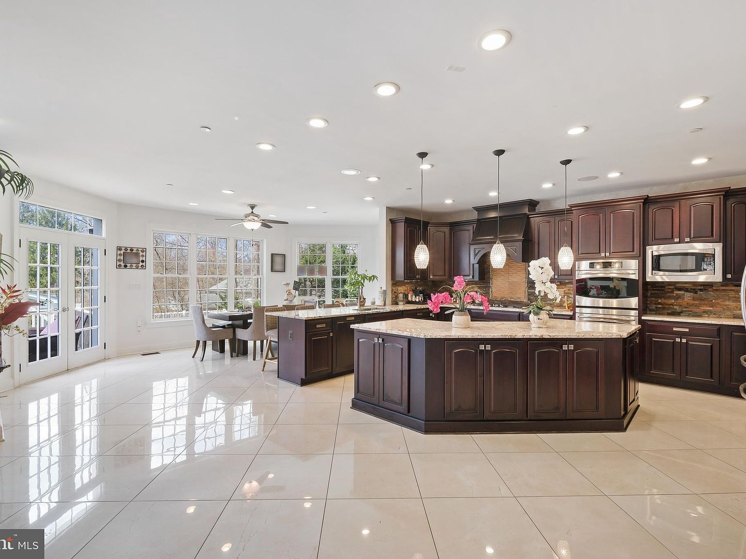 11564 W Hill Dr Rockville, MD 20852 - Thumbnail 4