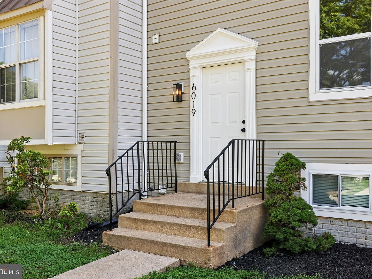 6019 Surrey Square Ln District Heights, MD 20747 - Thumbnail 4