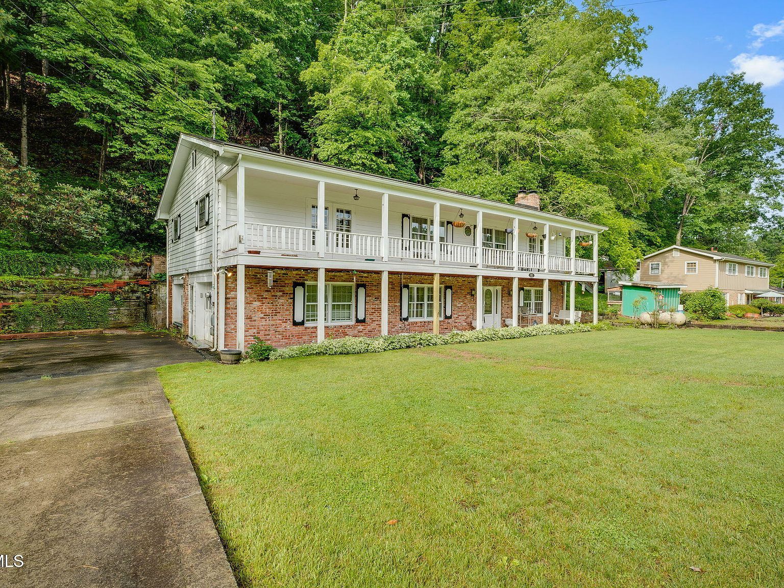102 Hidden Valley Rd Bristol, TN 37620 - Thumbnail 4