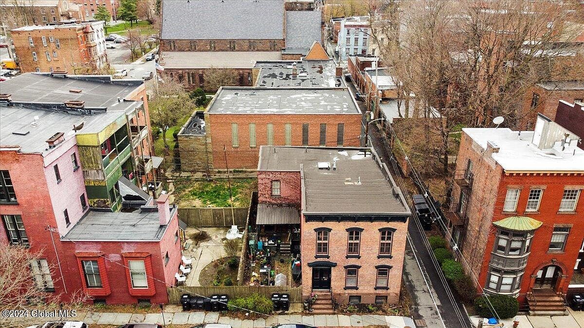 112 Washington St Troy, NY 12180 - Thumbnail 4