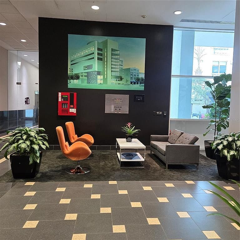 1990 Main St Ph 4 Sarasota, FL 34236 - Thumbnail 4