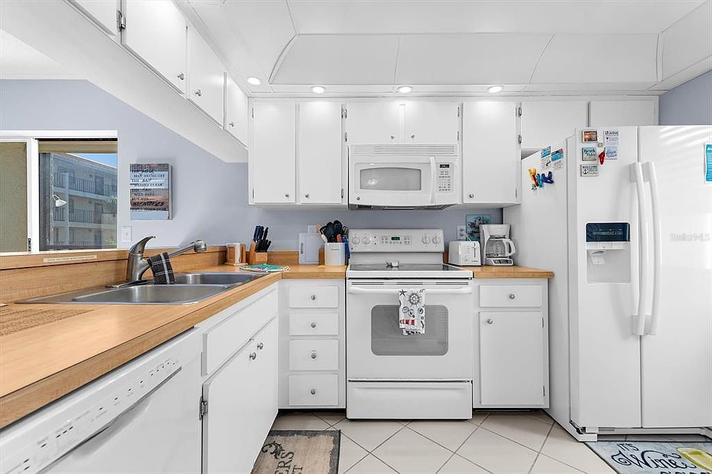 1551 Beach Rd UNIT 207 Englewood, FL 34223 - Thumbnail 4