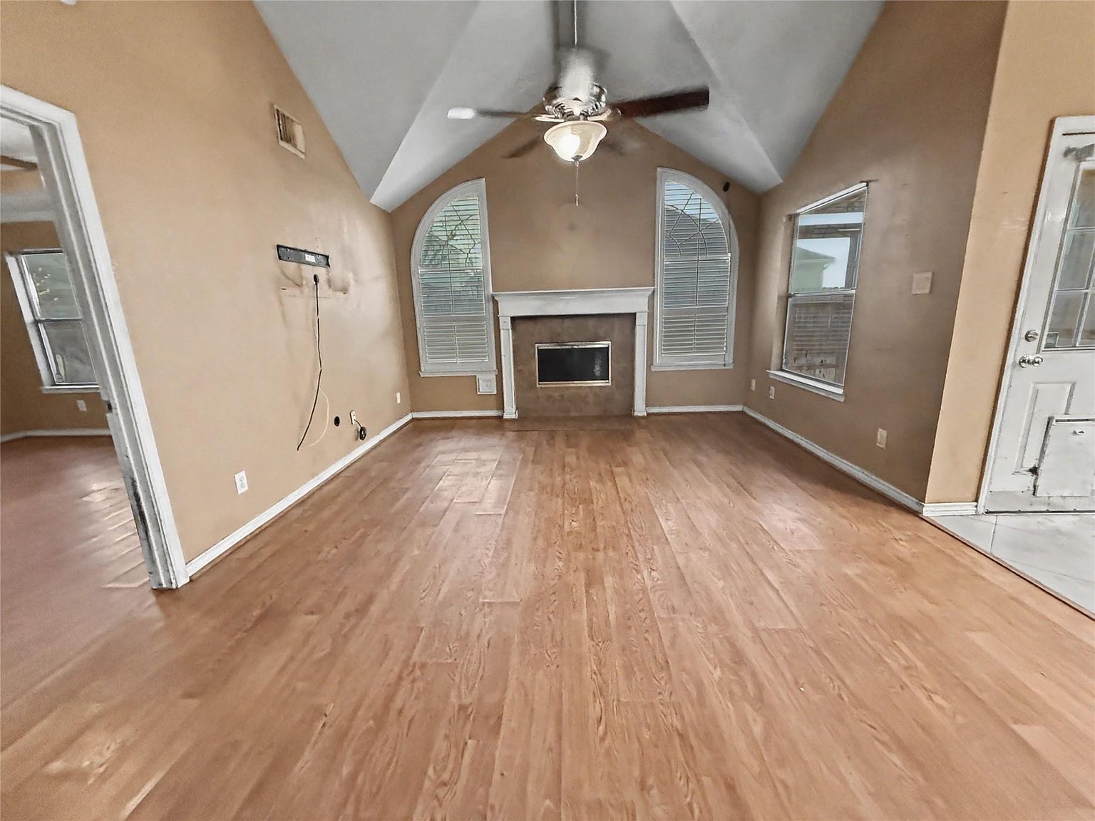 914 Chase Creek Cir Bacliff, TX 77518 - Thumbnail 4