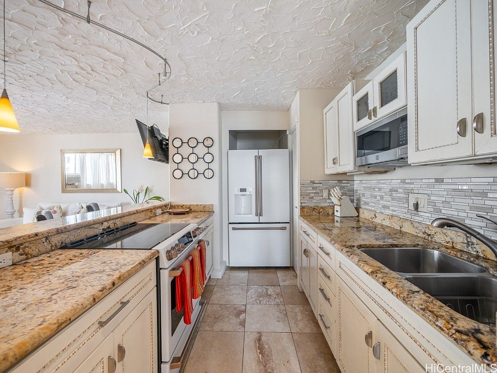 2442 Kuhio Ave APT 1101 Honolulu, HI 96815 - Thumbnail 4