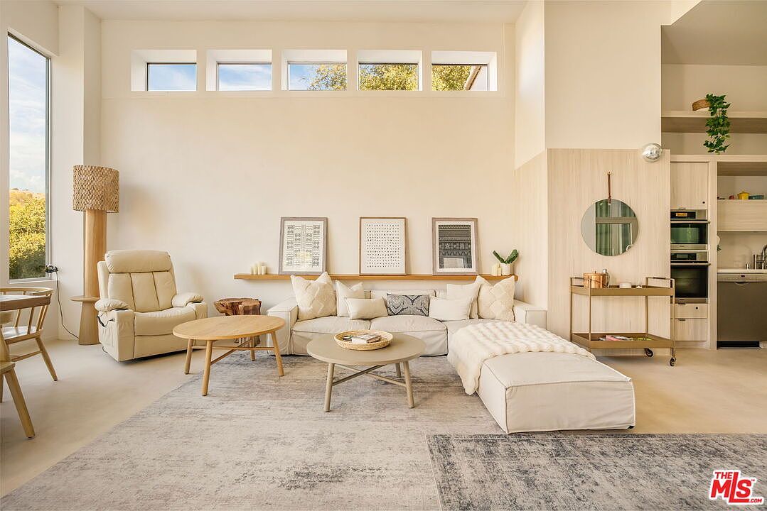 2407 San Marco Dr Los Angeles, CA 90068 - Thumbnail 4