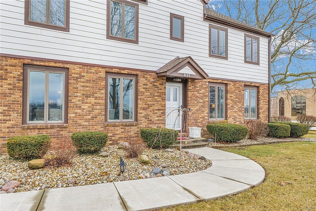 620 Odd Fellow Rd Mattoon, IL 61938 - Thumbnail 4