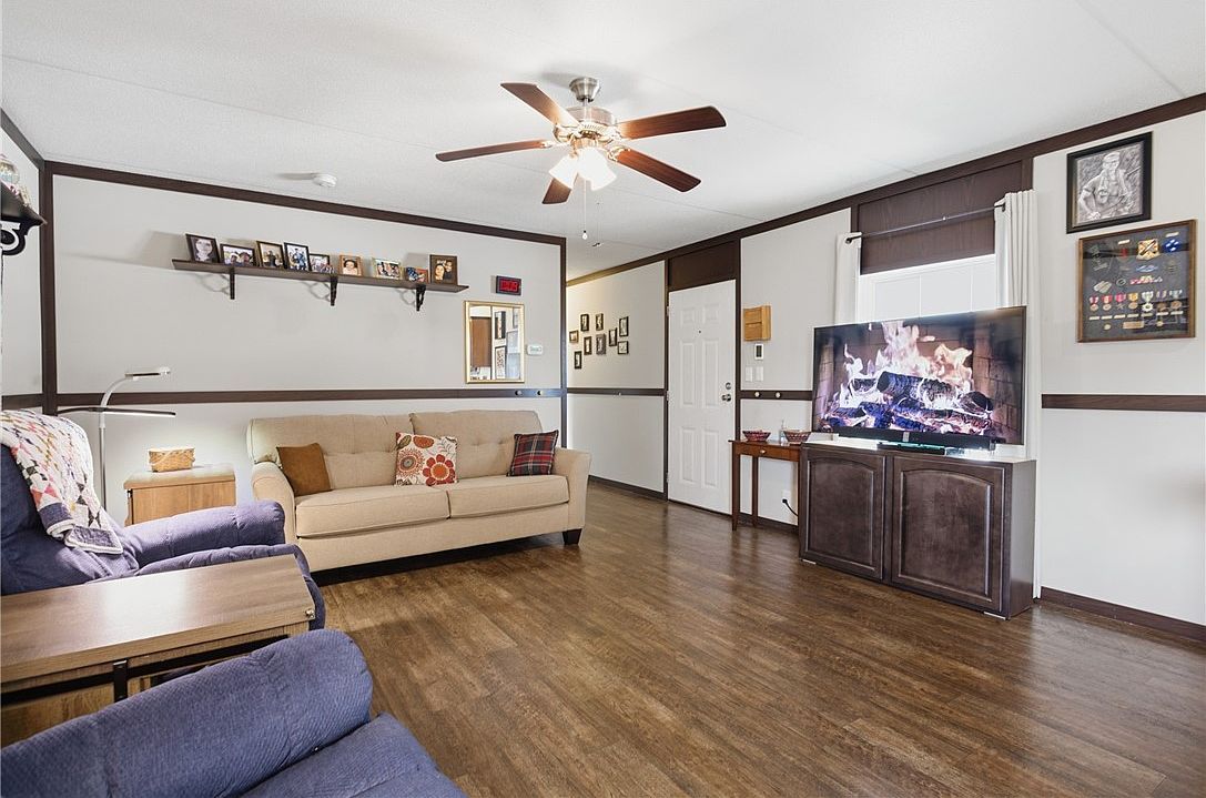 812 N 8th St Trlr 64 Mattoon, IL 61938 - Thumbnail 4