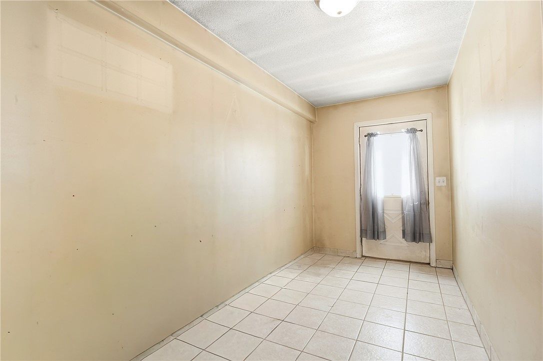 1312 Edgar Ave Mattoon, IL 61938 - Thumbnail 4