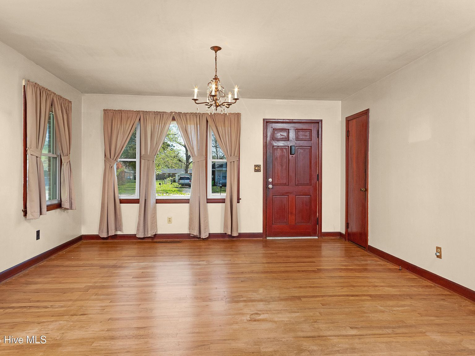 921 Greenfield Heights Blvd Havelock, NC 28532 - Thumbnail 4