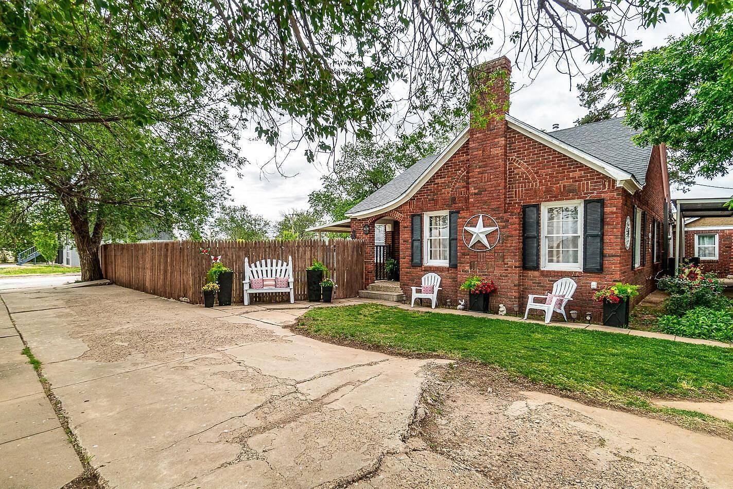 401 W Jones St Dimmitt, TX 79027 - Thumbnail 4