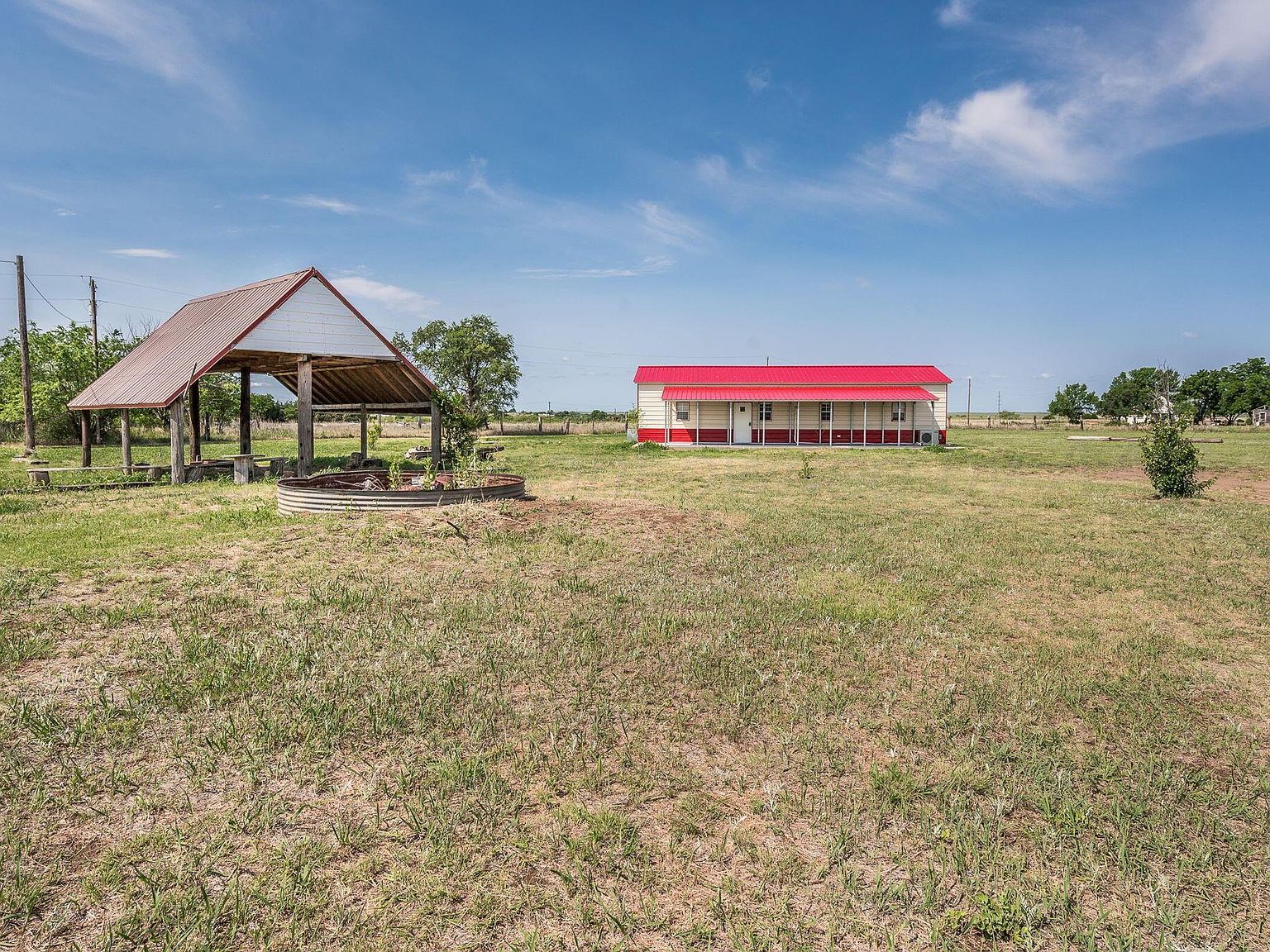 621 Plainview St Clarendon, TX 79226 - Thumbnail 4