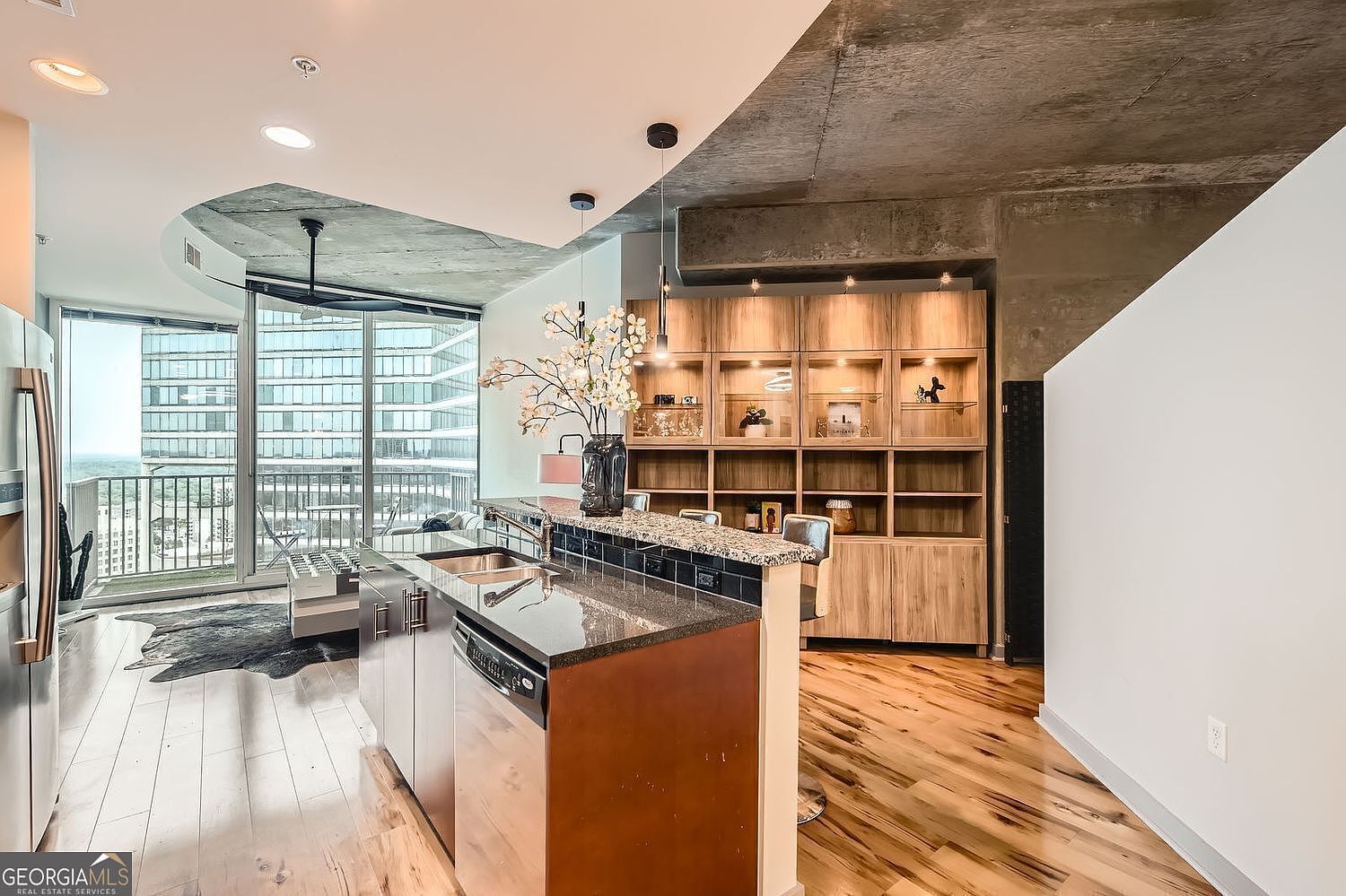 400 W Peachtree St NW UNIT 2614 Atlanta, GA 30308 - Thumbnail 4