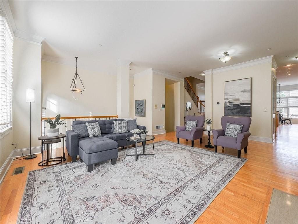 1051 Emory Parc Pl Decatur, GA 30033 - Thumbnail 4