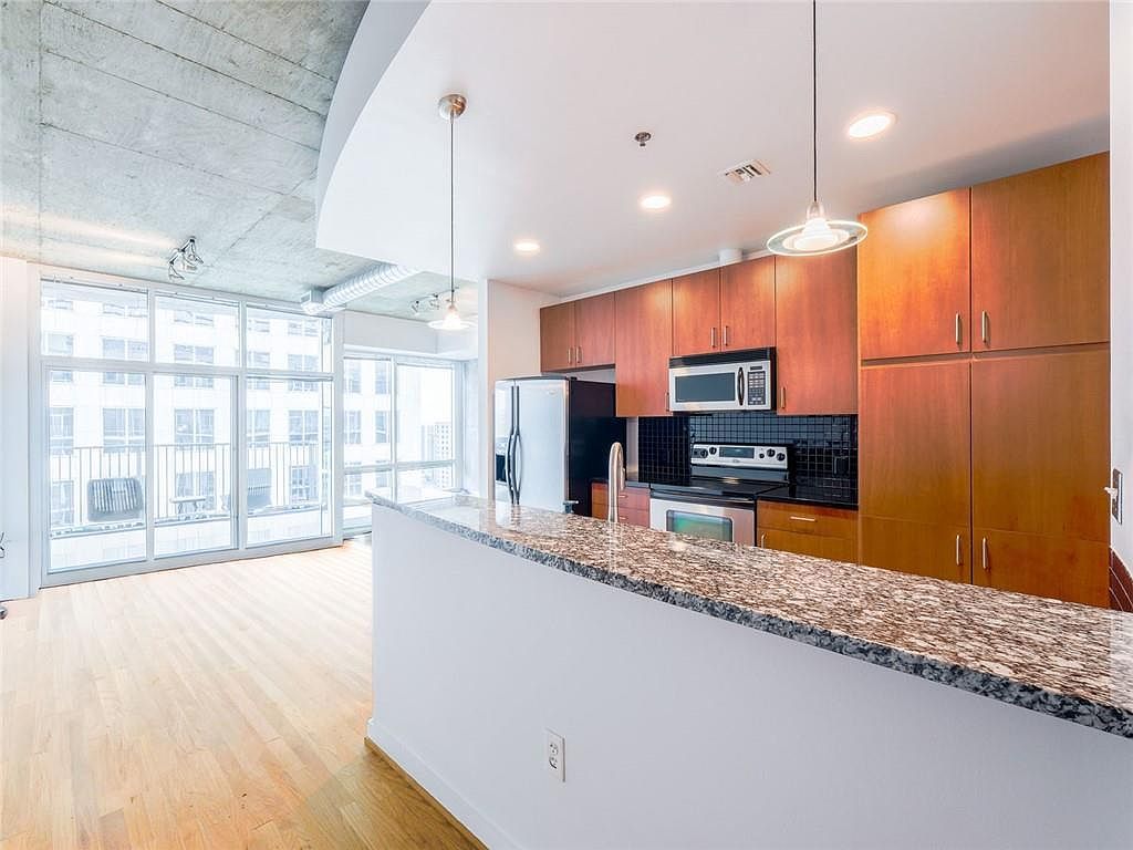 943 Peachtree St NE Unit 1909 Atlanta, GA 30309 - Thumbnail 4