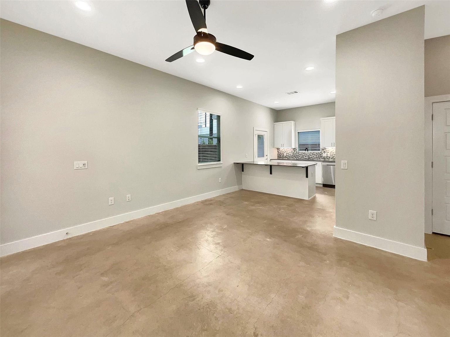 6213 Felix Ave UNIT B Austin, TX 78741 - Thumbnail 4