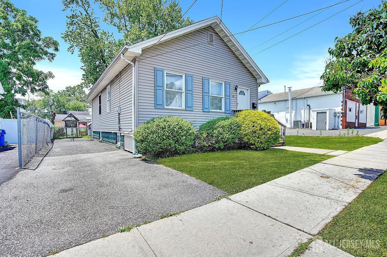 85 Avenel St Avenel, NJ 07001 - Thumbnail 4