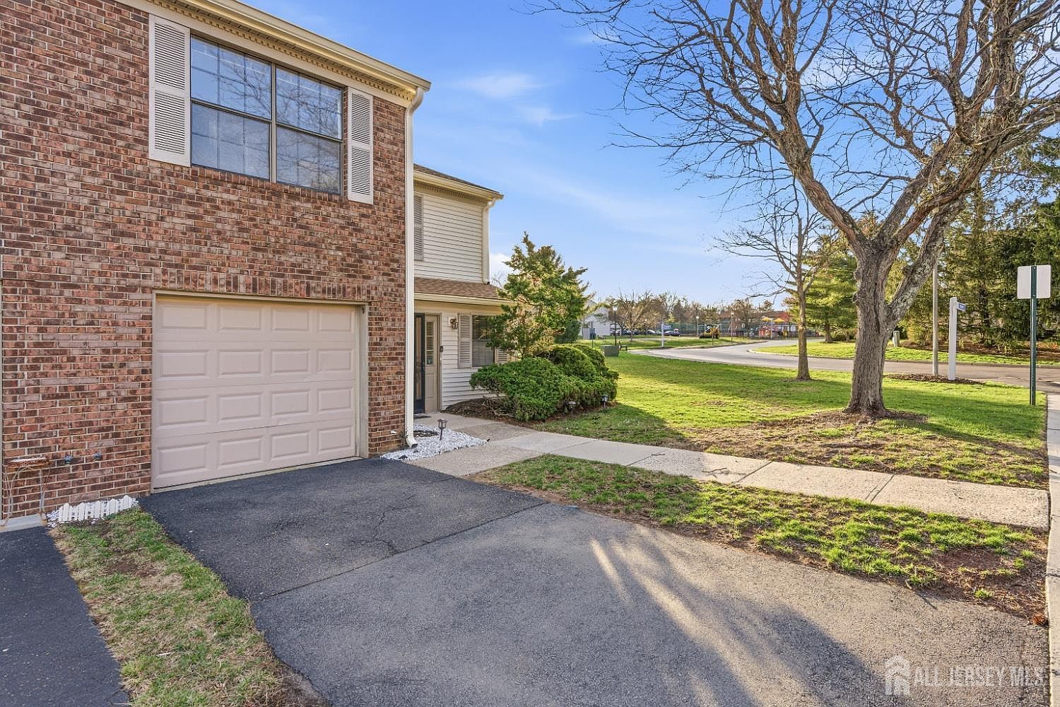29 Exeter Ct Somerset, NJ 08873 - Thumbnail 4