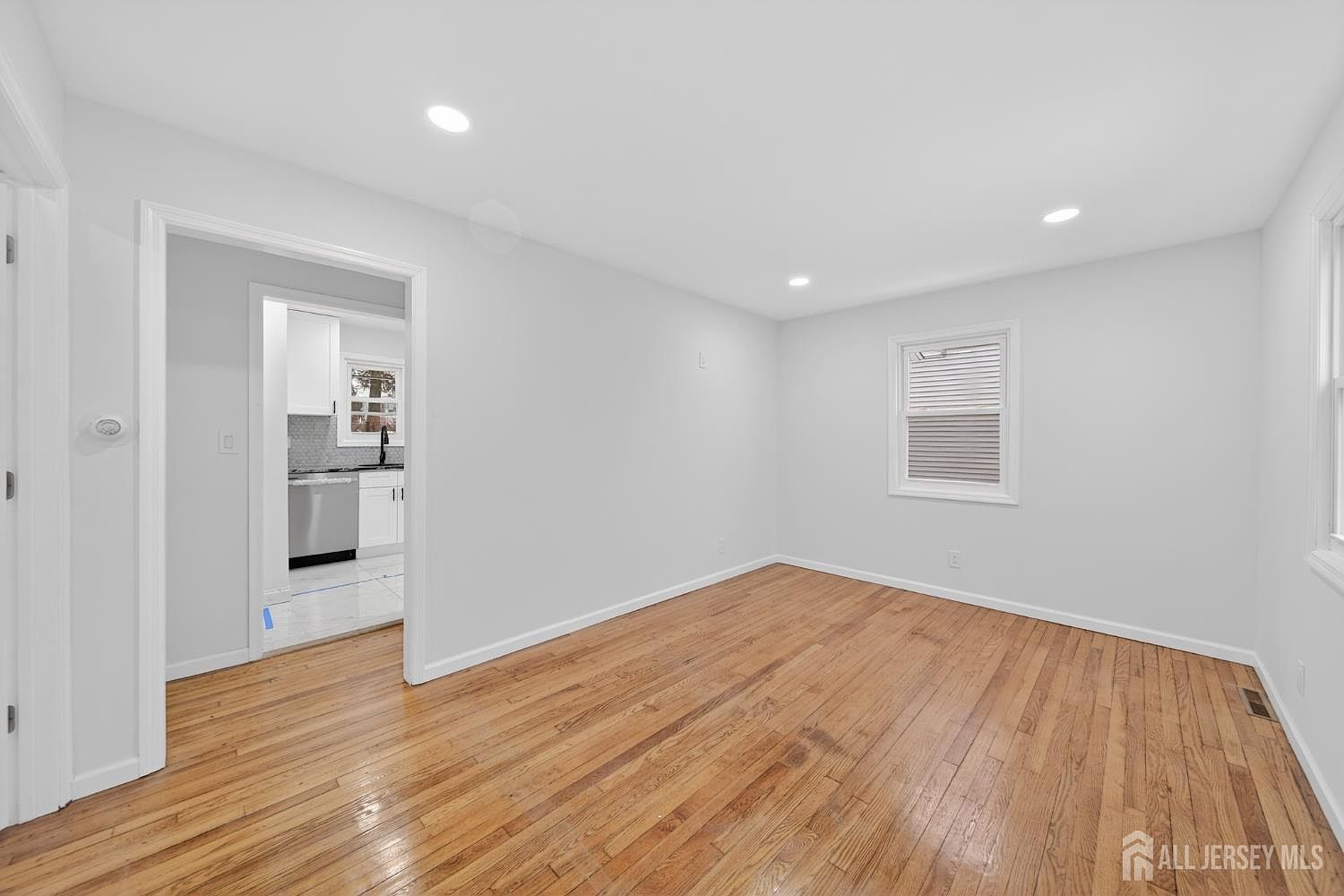 33 Cornell St Avenel, NJ 07001 - Thumbnail 4