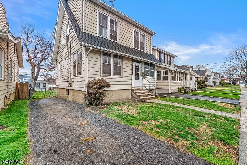 35 Perry St Belleville, NJ 07109 - Thumbnail 4