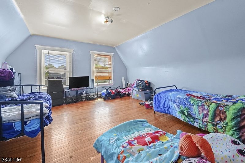 253 S Burnett St East Orange, NJ 07018 - Thumbnail 4