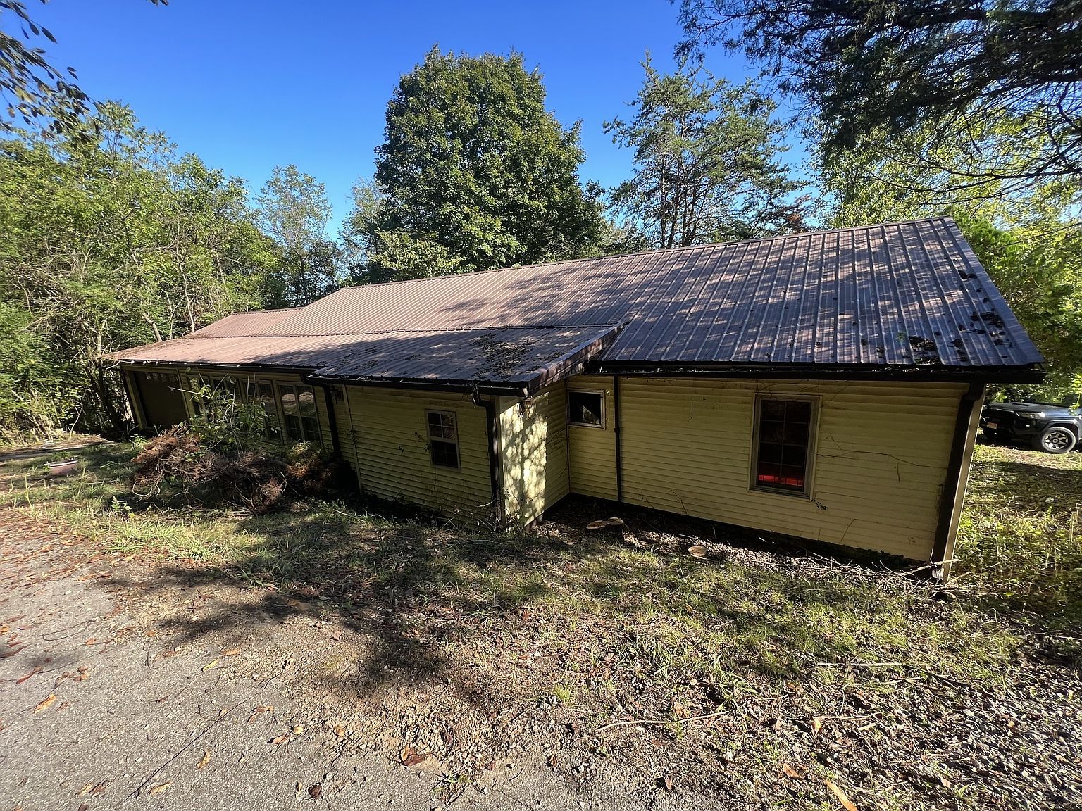 110 N Church St Erin, TN 37061 - Thumbnail 4