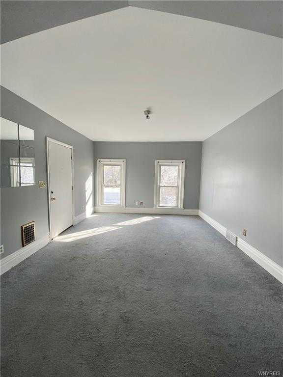 1356 Ontario Avenue, Niagara Falls, NY, USA, 14305 - Thumbnail 4