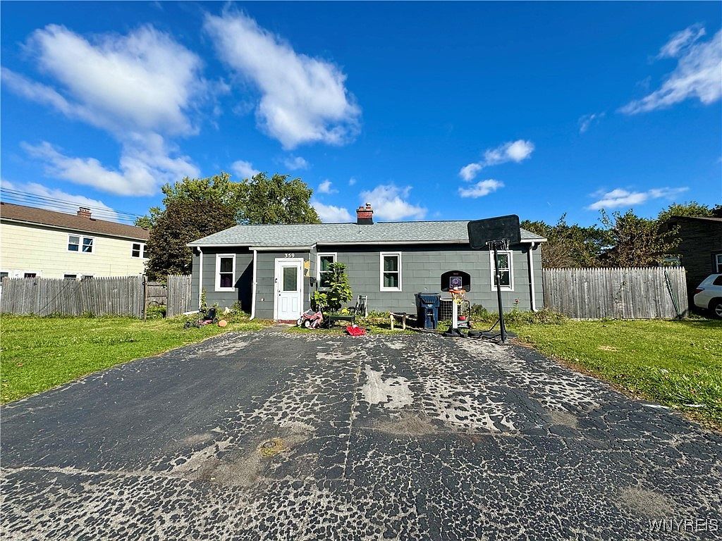 359 Ridgewood Cir Buffalo, NY 14218 - Thumbnail 4