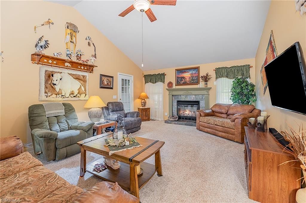 114 Cale Dr Burlington, NC 27215 - Thumbnail 4