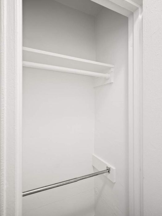 301 East 63rd Street, New York, NY, USA, 10065 - Thumbnail 4