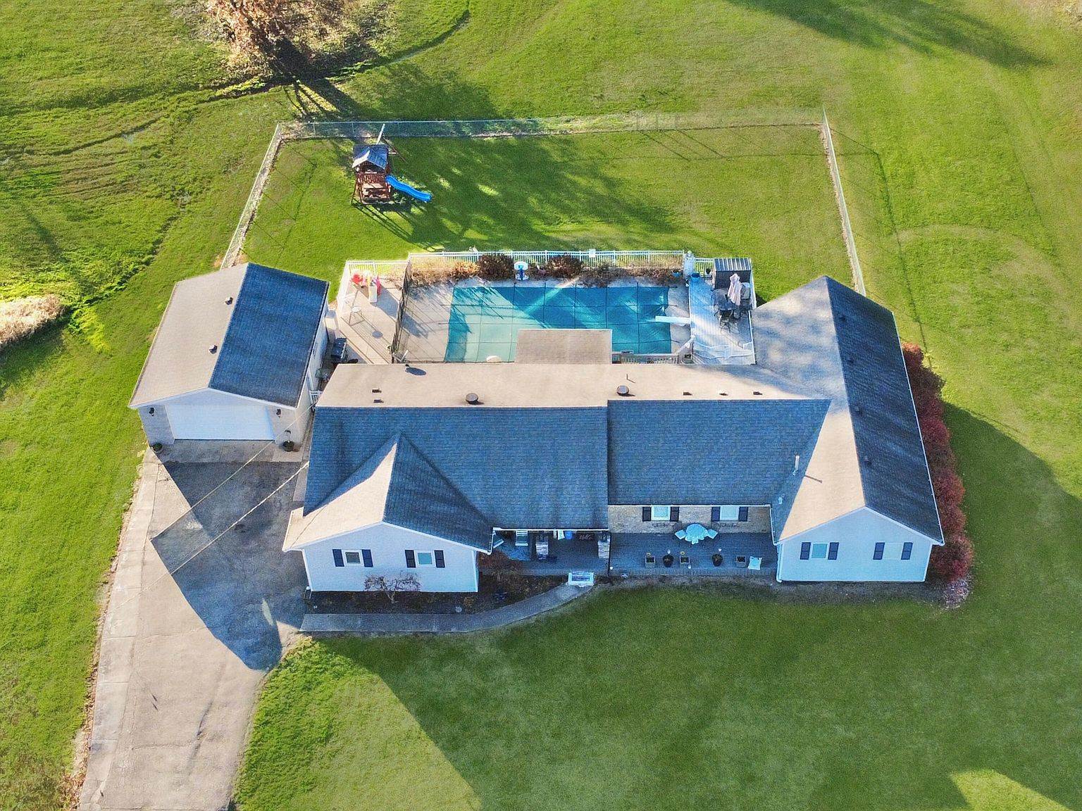 8120 Shobe Ln Louisville, KY 40228 - Thumbnail 4