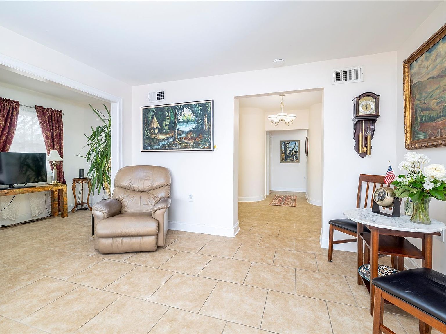 163 Mott St Oceanside, NY 11572 - Thumbnail 4