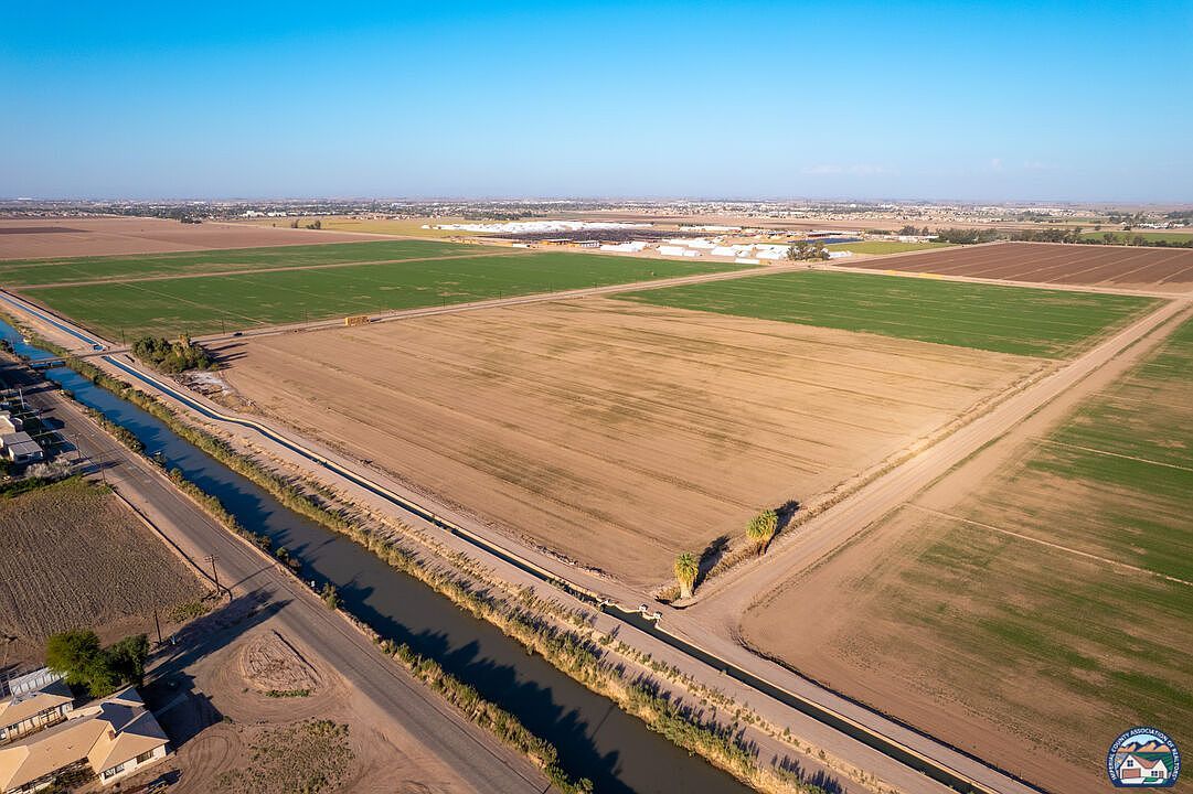 697 W McCabe Rd El Centro, CA 92243 - Thumbnail 4