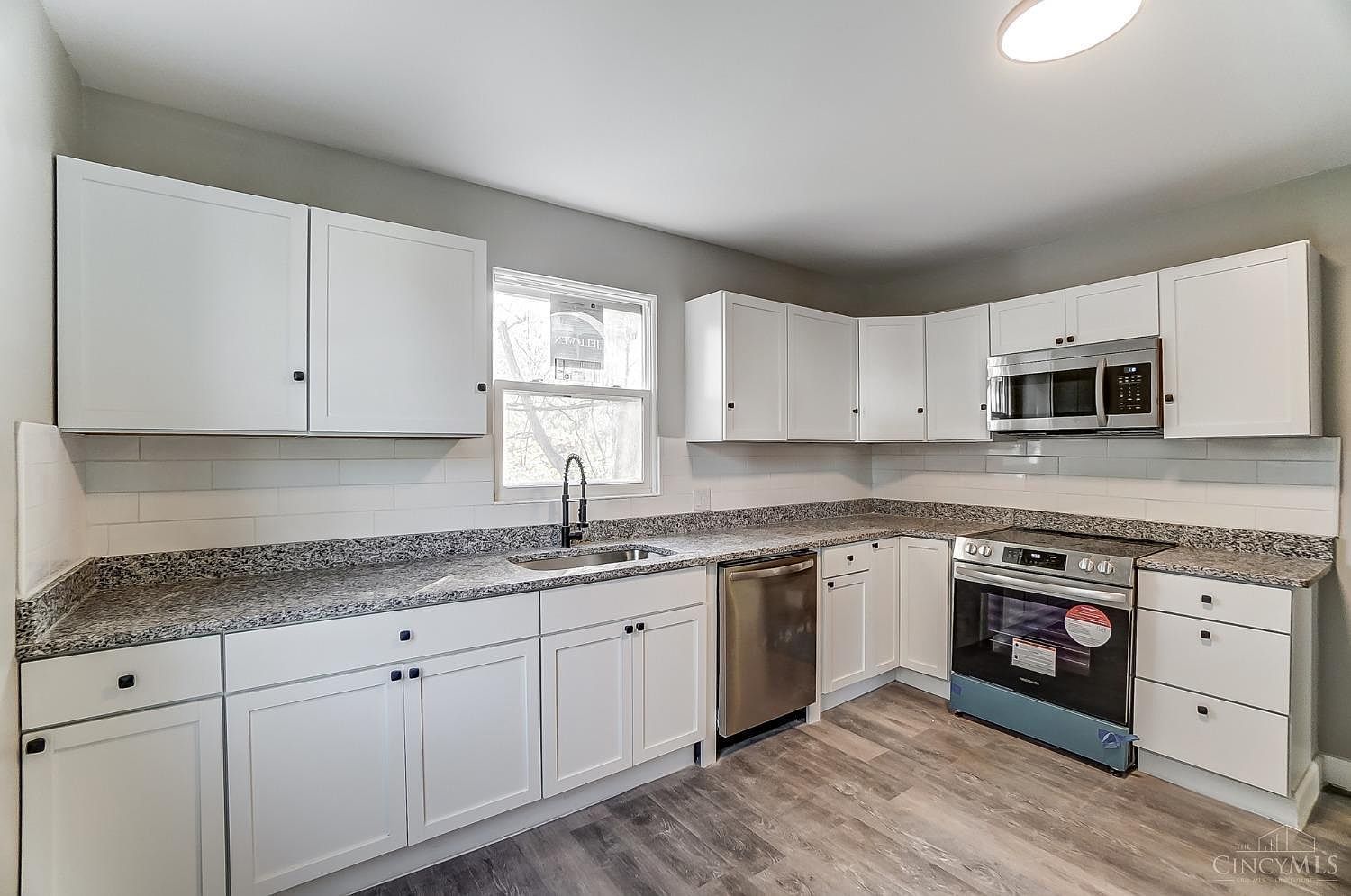 6508 Coleridge Ave Cincinnati, OH 45213 - Thumbnail 4