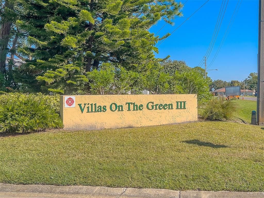 3430 Stonehaven Ct E APT D Palm Harbor, FL 34684 - Thumbnail 4