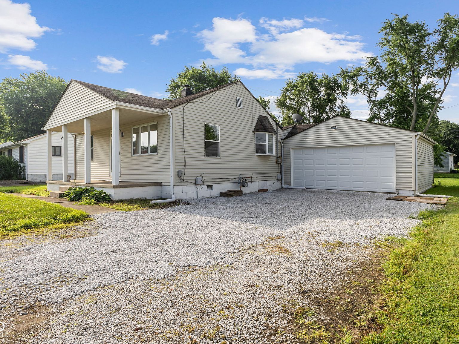 4749 W Smith Valley Rd Greenwood, IN 46142 - Thumbnail 4