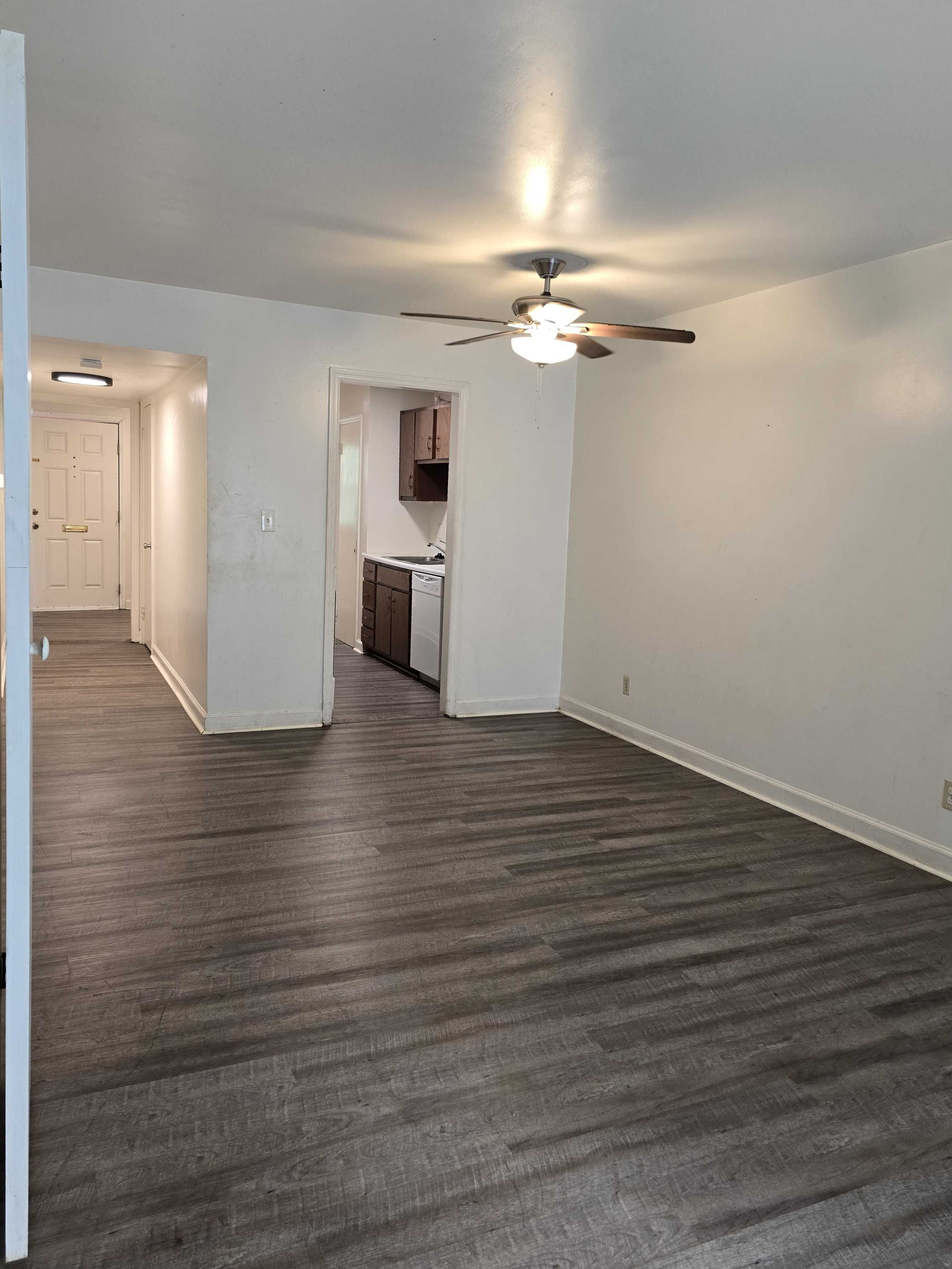 2890 Carriage Drive, Unit L, Winston-Salem, NC, USA, 27106 - Thumbnail 4