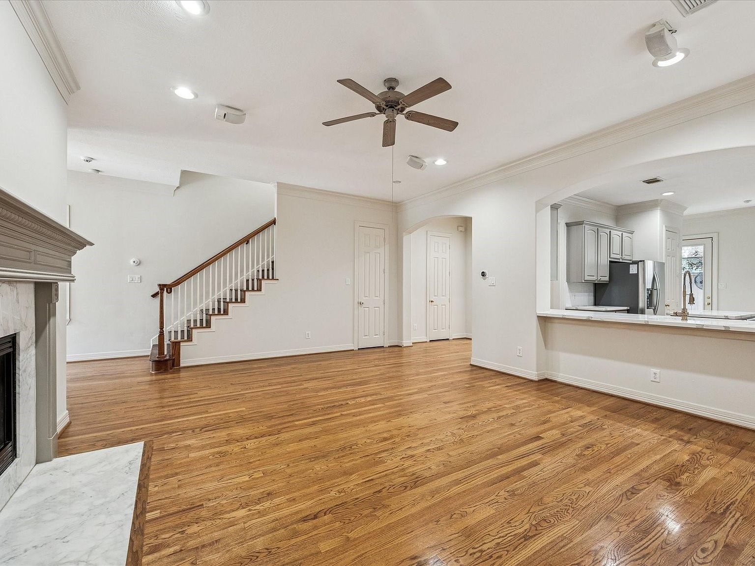 3106 Heritage Creek Ter Houston, TX 77008 - Thumbnail 4