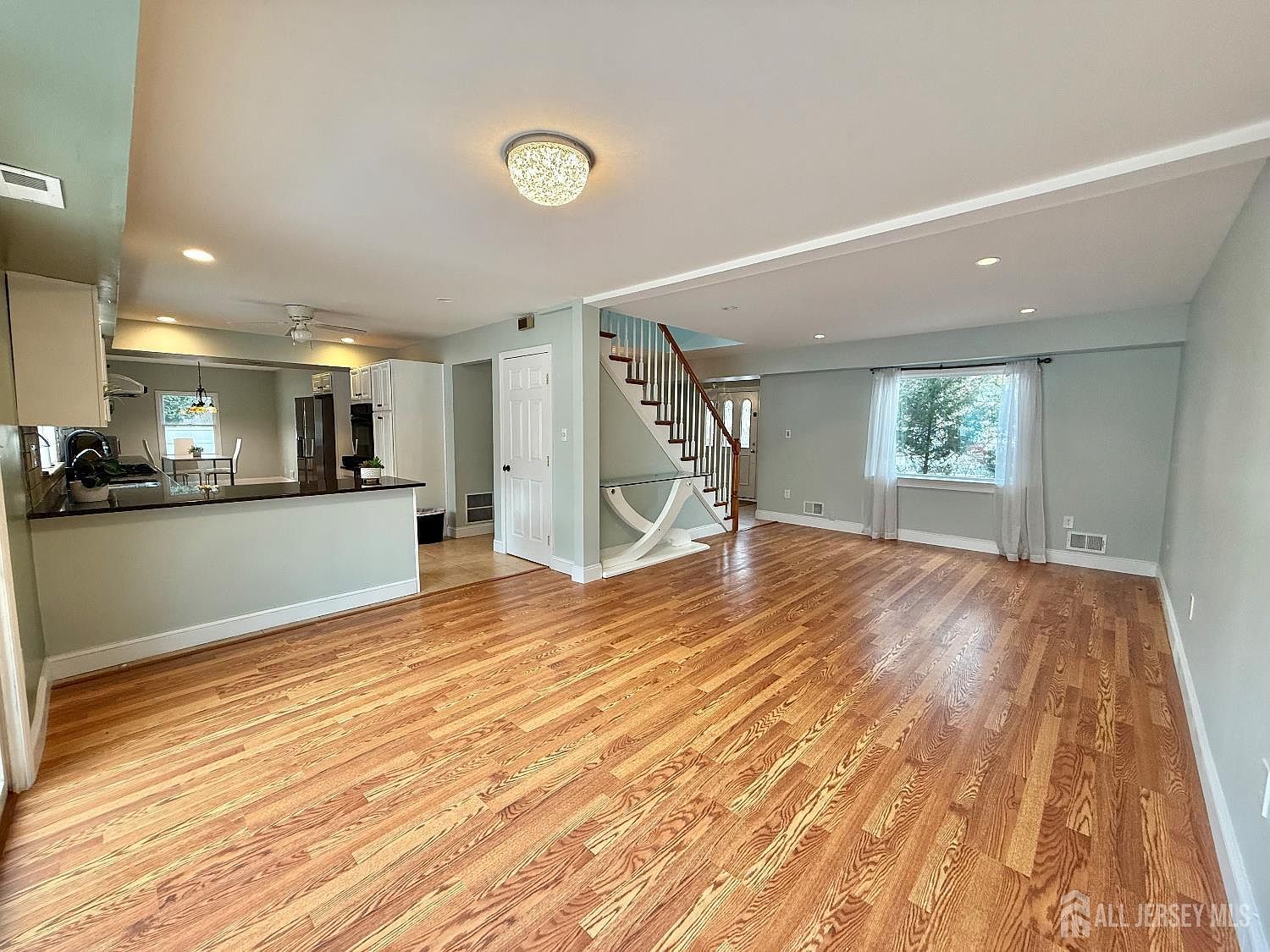 23 Howell Ave Piscataway, NJ 08854 - Thumbnail 4