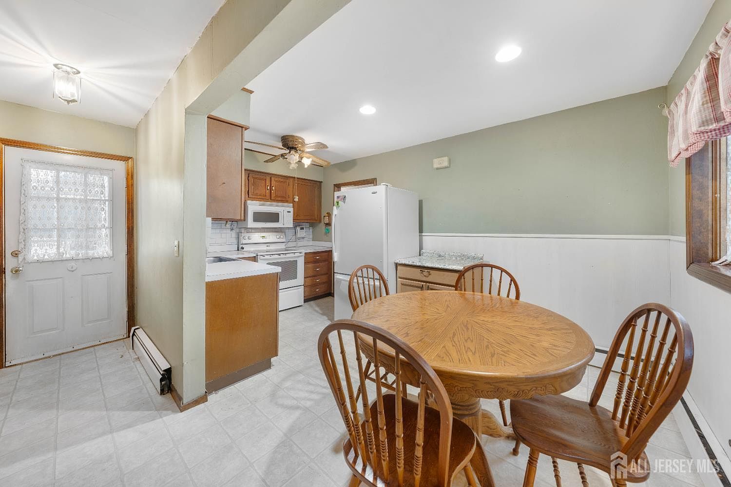 40 S Grove Ave Hopelawn, NJ 08861 - Thumbnail 4