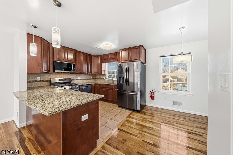 4 Lily Ct #4C Roselle, NJ 07203 - Thumbnail 4