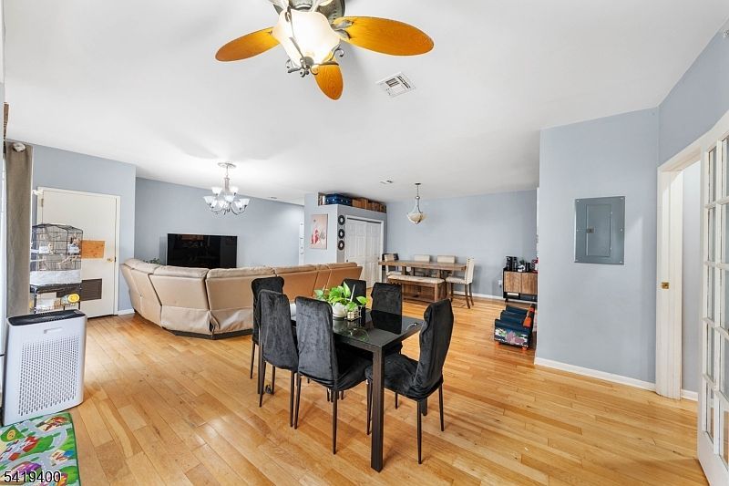 349-353 W Grand St Building 349-206 Elizabeth, NJ 07202 - Thumbnail 4