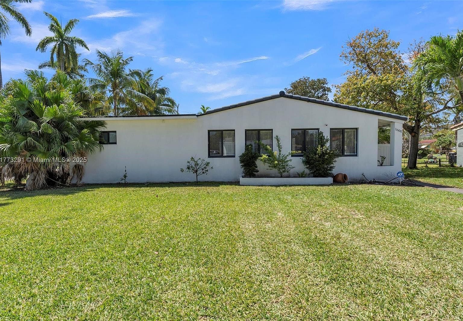 1600 Mayo St Hollywood, FL 33020 - Thumbnail 4