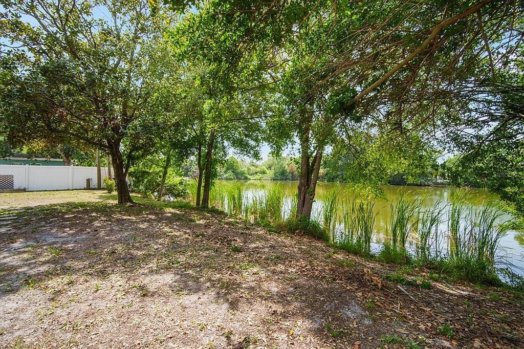 5050 68th Way N Saint Petersburg, FL 33709 - Thumbnail 4