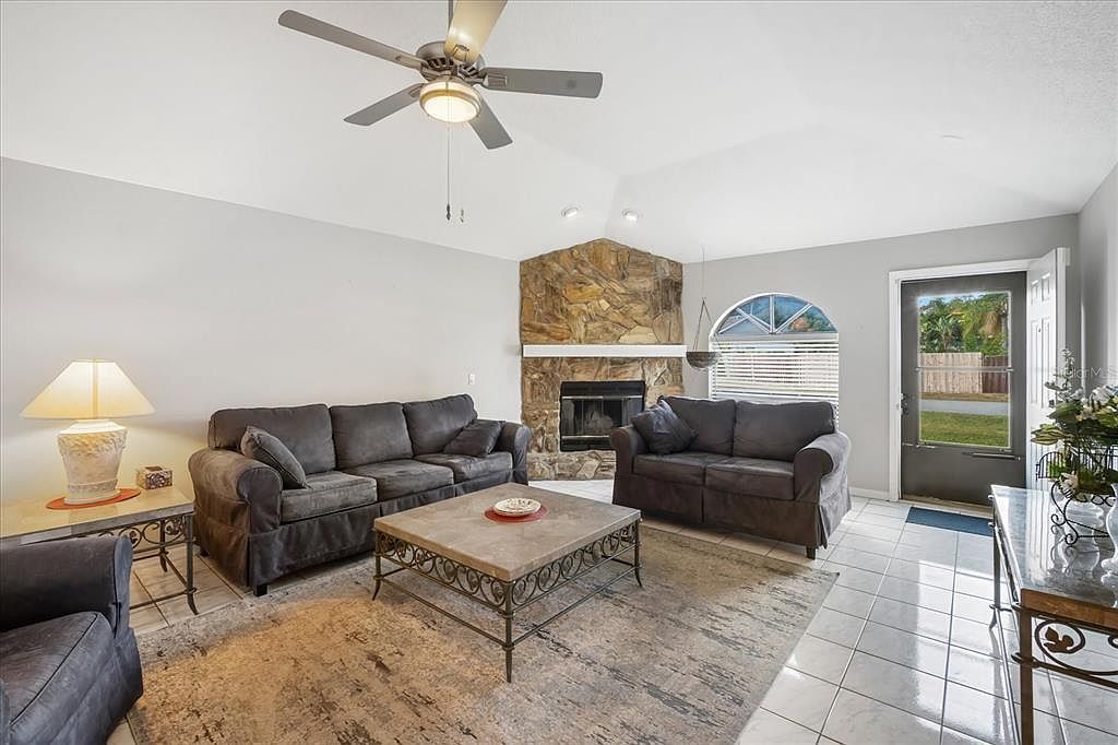 23215 Club Villas Dr Land O Lakes, FL 34639 - Thumbnail 4